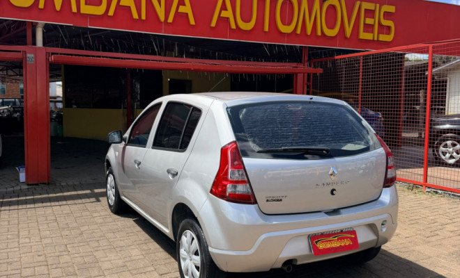 Renault SANDERO Expression Hi-Flex 1.0 16V 5p 2013 Flex-1