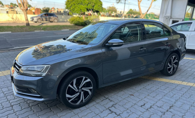 VW - VolksWagen JETTA Comfortline 2.0 T.Flex 8V 4p Tipt. 2016 Flex-0