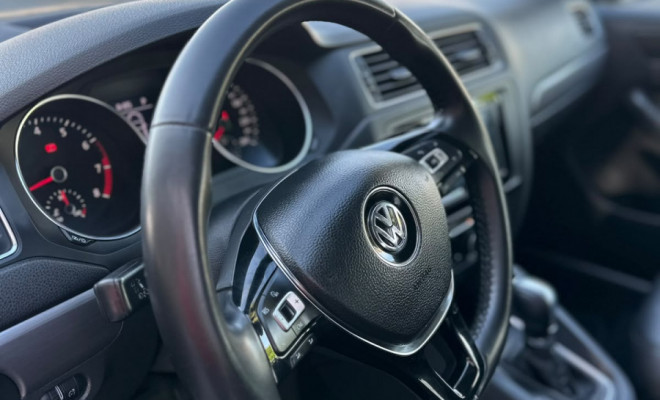 VW - VolksWagen JETTA Comfortline 2.0 T.Flex 8V 4p Tipt. 2016 Flex-5