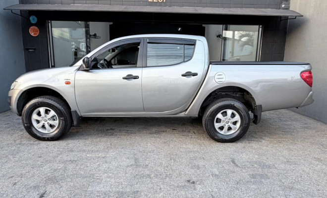 Mitsubishi L200 Triton GLS 3.2 CD TB Int.Diesel Mec 2012 Diesel-7