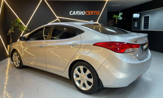 Hyundai Elantra GLS 1.8  Aut. 2012 Gasolina   C/teto solar-2