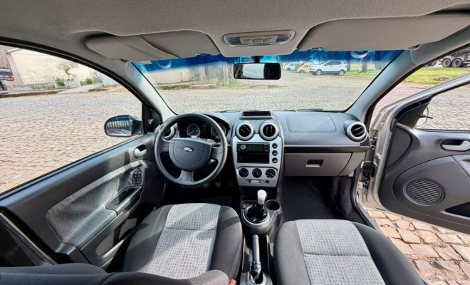 Ford Fiesta SE 1.6 8V Flex 5p 2014 Flex-5