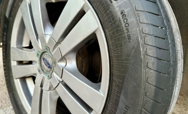Ford Focus Sedan 2.0 L FC - 2006-6
