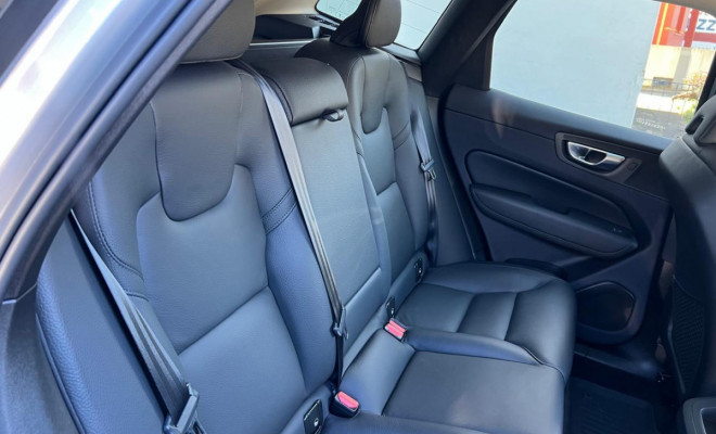 Volvo XC 60 T-8 Plus 2.0 AWD (Híbrido) 2023 Híbrido-9