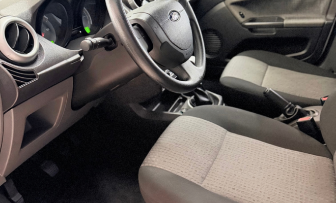 Ford Fiesta Sed. 1.6 8V Flex 4p 2013 Flex-6