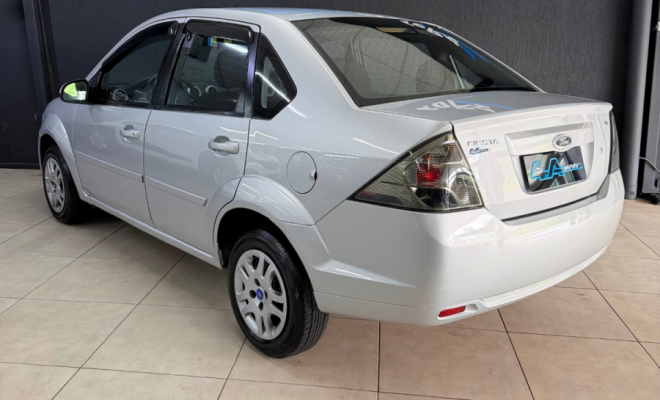 Ford Fiesta Sed. 1.6 8V Flex 4p 2013 Flex-9