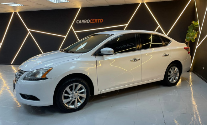 Nissan Sentra SV 2.0 Aut. 2014 Flex   Conforto e espaço-1