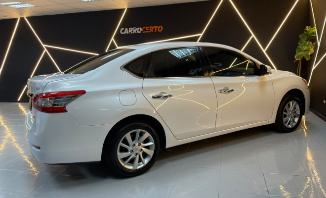 Nissan Sentra SV 2.0 Aut. 2014 Flex   Conforto e espaço-3