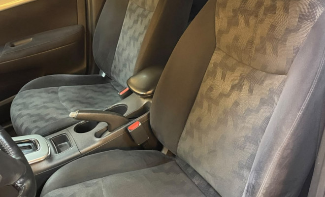 Nissan Sentra SV 2.0 Aut. 2014 Flex   Conforto e espaço-6