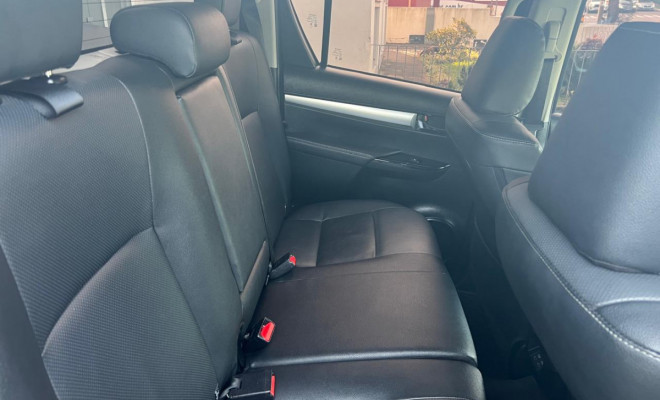Toyota Hilux CD SRX 4x4 2.8 TDI 16V Diesel Aut. 2024 Diesel-8