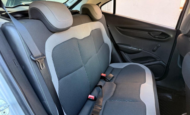 GM - Chevrolet ONIX HATCH LT 1.0 8V FlexPower 5p Mec. 2015 Flex-9