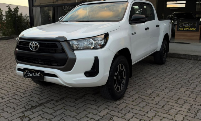 Toyota Hilux CD 4x4 2.8 Diesel Mec. 2024 Diesel-1