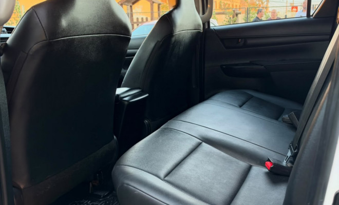 Toyota Hilux CD 4x4 2.8 Diesel Mec. 2024 Diesel-4