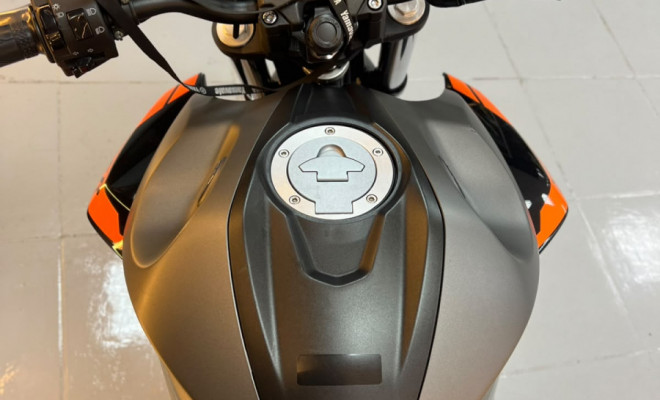 YAMAHA FZ25 250 FAZER CONNECTED 2025 Gasolina-4