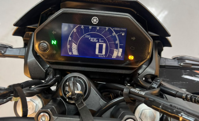YAMAHA FZ25 250 FAZER CONNECTED 2025 Gasolina-3