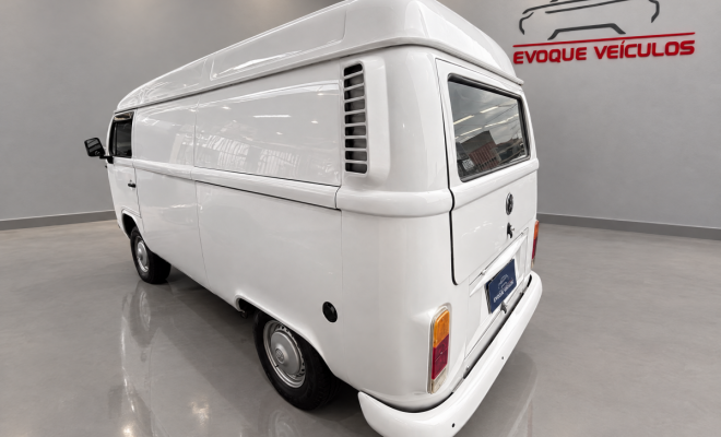 VW - VolksWagen Kombi Furgão 1.4 Mi Total Flex 8V 2007 Flex-5