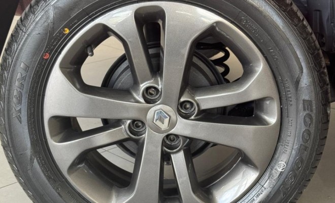 SANDERO STEPWAY 1.6 2015 - Só 81 Mil Km, Completo e com Pneus Novos!-11