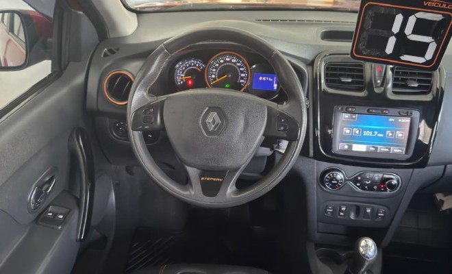 SANDERO STEPWAY 1.6 2015 - Só 81 Mil Km, Completo e com Pneus Novos!-9