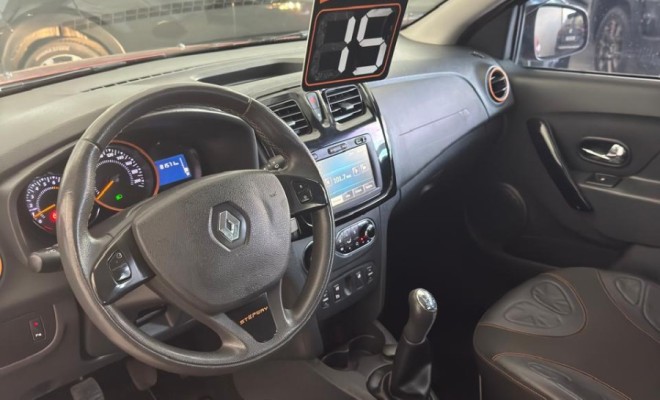 SANDERO STEPWAY 1.6 2015 - Só 81 Mil Km, Completo e com Pneus Novos!-6