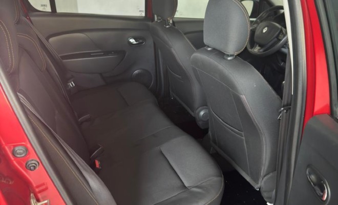 SANDERO STEPWAY 1.6 2015 - Só 81 Mil Km, Completo e com Pneus Novos!-7
