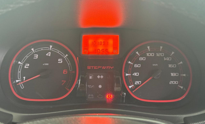 SANDERO STEPWAY 1.6 2014 - Só 102 Mil Km, Completo e com Visual Aventureiro!-4