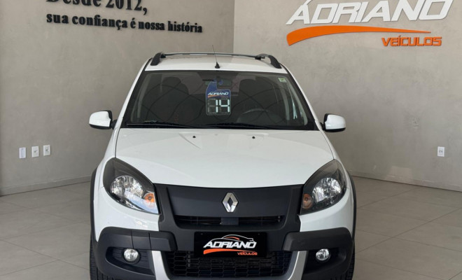 SANDERO STEPWAY 1.6 2014 - Só 102 Mil Km, Completo e com Visual Aventureiro!-0