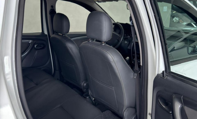 DUSTER Dynamique 1.6 Mec. 2015 - Completíssima, com Couro e Multimídia!-5