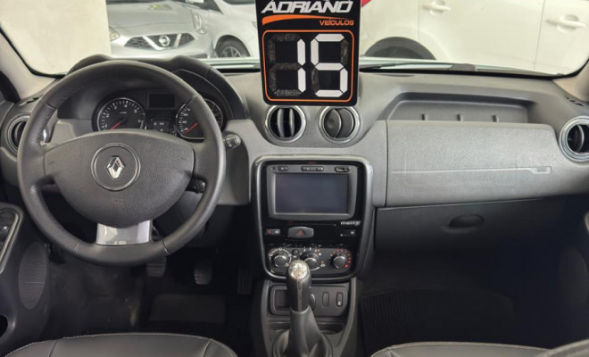 DUSTER Dynamique 1.6 Mec. 2015 - Completíssima, com Couro e Multimídia!-9