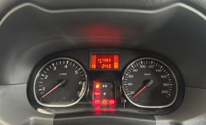 DUSTER Dynamique 1.6 Mec. 2015 - Completíssima, com Couro e Multimídia!-6