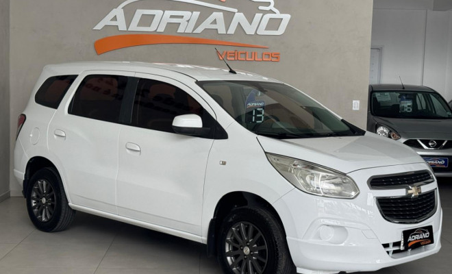 SPIN LT 1.8 Aut. 2013 - Automática, Completa e Espaço pra Família Toda!-14