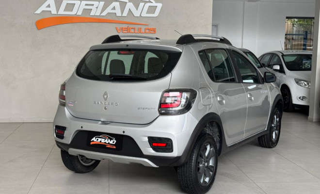 SANDERO STEPWAY Easy R Dynamique 1.6 2018 - Câmbio Automatizado, Couro e Completíssimo!-2