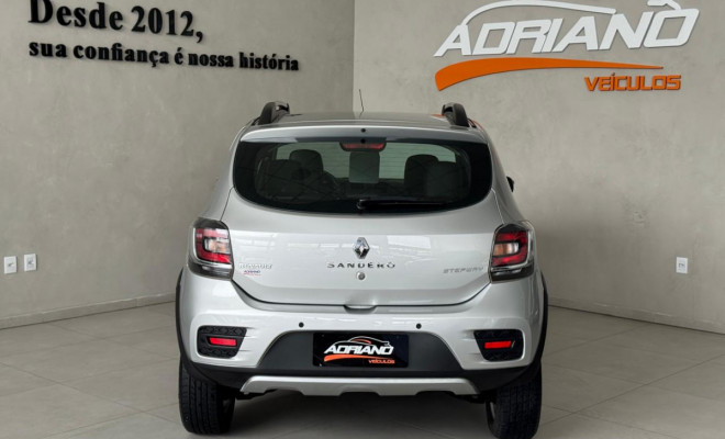 SANDERO STEPWAY Easy R Dynamique 1.6 2018 - Câmbio Automatizado, Couro e Completíssimo!-1