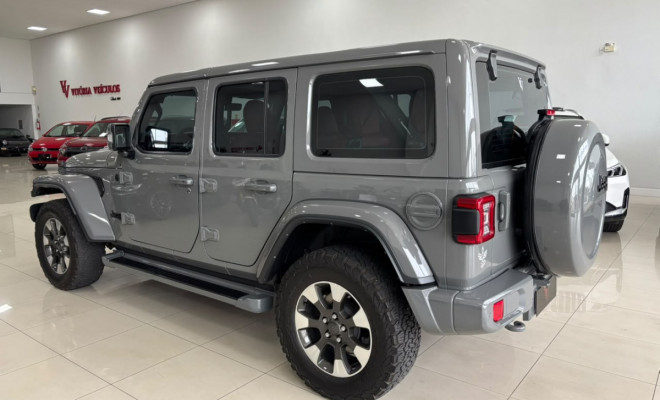 Jeep Wrangler Unlimited SAHARA 2.0 TB 4p Aut 2023 Gasolina-3