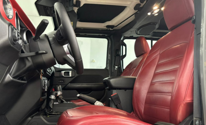Jeep Wrangler Unlimited SAHARA 2.0 TB 4p Aut 2023 Gasolina-5