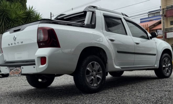 Renault DUSTER OROCH Dyna. 2.0 Flex 16V Mec. 2022 Flex-9
