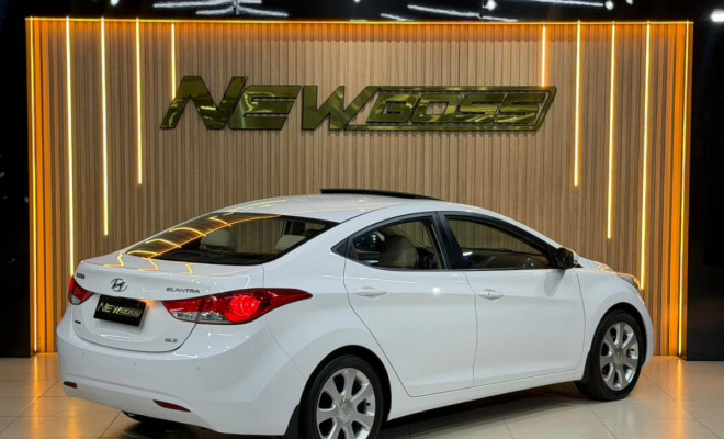 Hyundai Elantra GLS 1.8 16V Aut. 2013 Gasolina-0