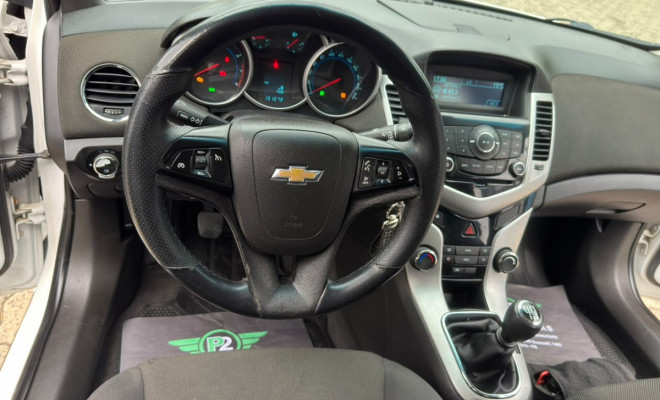 GM - Chevrolet CRUZE LT 1.8 16V FlexPower 4p Mec. 2015 Flex-6