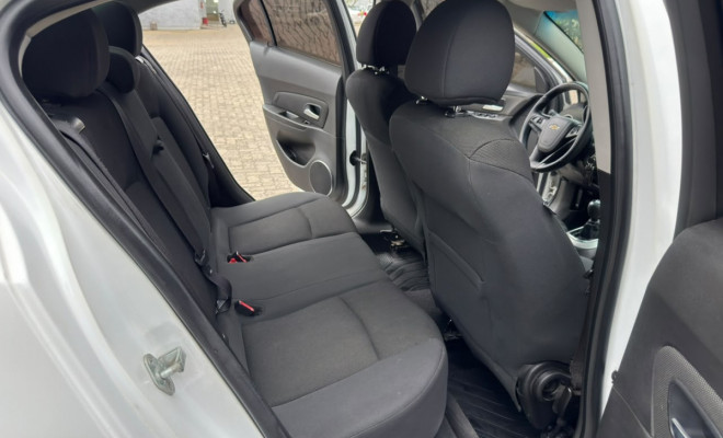 GM - Chevrolet CRUZE LT 1.8 16V FlexPower 4p Mec. 2015 Flex-8