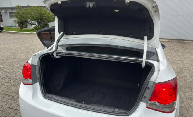 GM - Chevrolet CRUZE LT 1.8 16V FlexPower 4p Mec. 2015 Flex-15