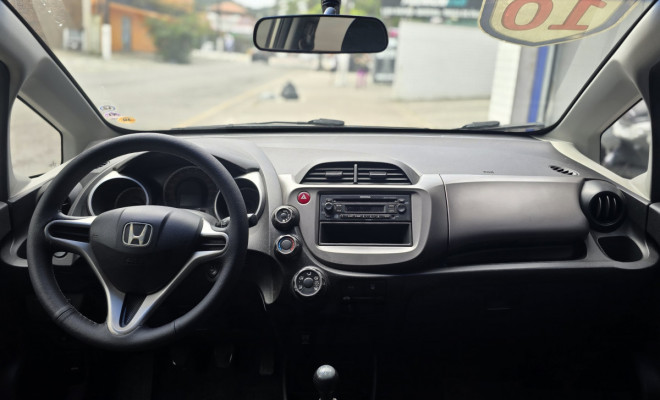 Honda Fit LX 1.4 2010 | Completo | Econômico | Guarujá-5