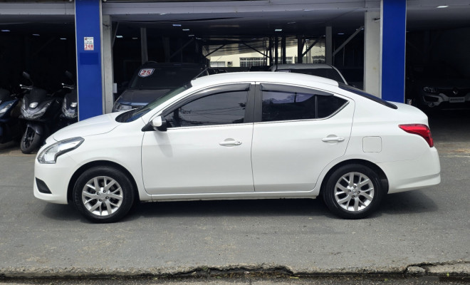Nissan Versa SV 1.6 Automático 2018 | CVT | Completo | Guarujá-2