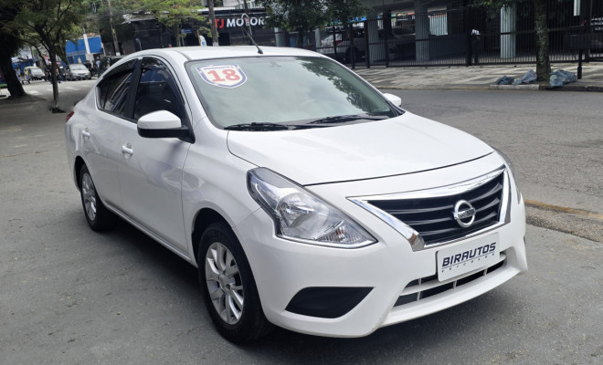 Nissan Versa SV 1.6 Automático 2018 | CVT | Completo | Guarujá