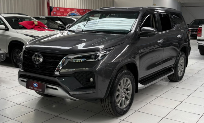 Toyota Hilux SW4 SRX 4x4 2.8 TDI 16V Dies. Aut. 2024 Diesel-2