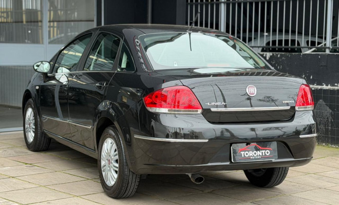 Fiat LINEA ESSENCE 1.8 Flex 16V 4p 2014 Flex-1