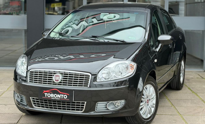 Fiat LINEA ESSENCE 1.8 Flex 16V 4p 2014 Flex