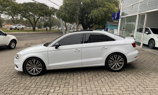 Audi A3 Sed. Ambition 2.0 TSFI 220cv S-tronic 2016 Gasolina-4