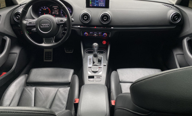 Audi A3 Sed. Ambition 2.0 TSFI 220cv S-tronic 2016 Gasolina-8