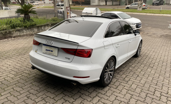 Audi A3 Sed. Ambition 2.0 TSFI 220cv S-tronic 2016 Gasolina-1
