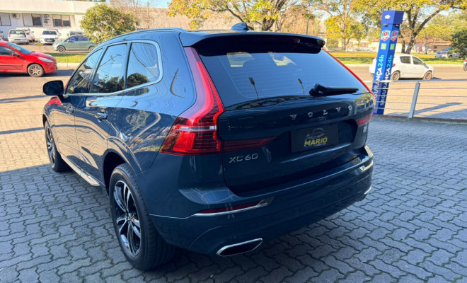 Volvo XC 60 T-8 MOMENTUM 2.0 (Híbrido) 2021 Diesel-3