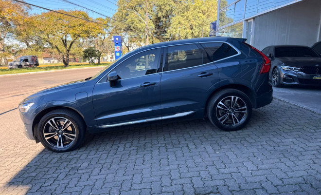 Volvo XC 60 T-8 MOMENTUM 2.0 (Híbrido) 2021 Diesel-4